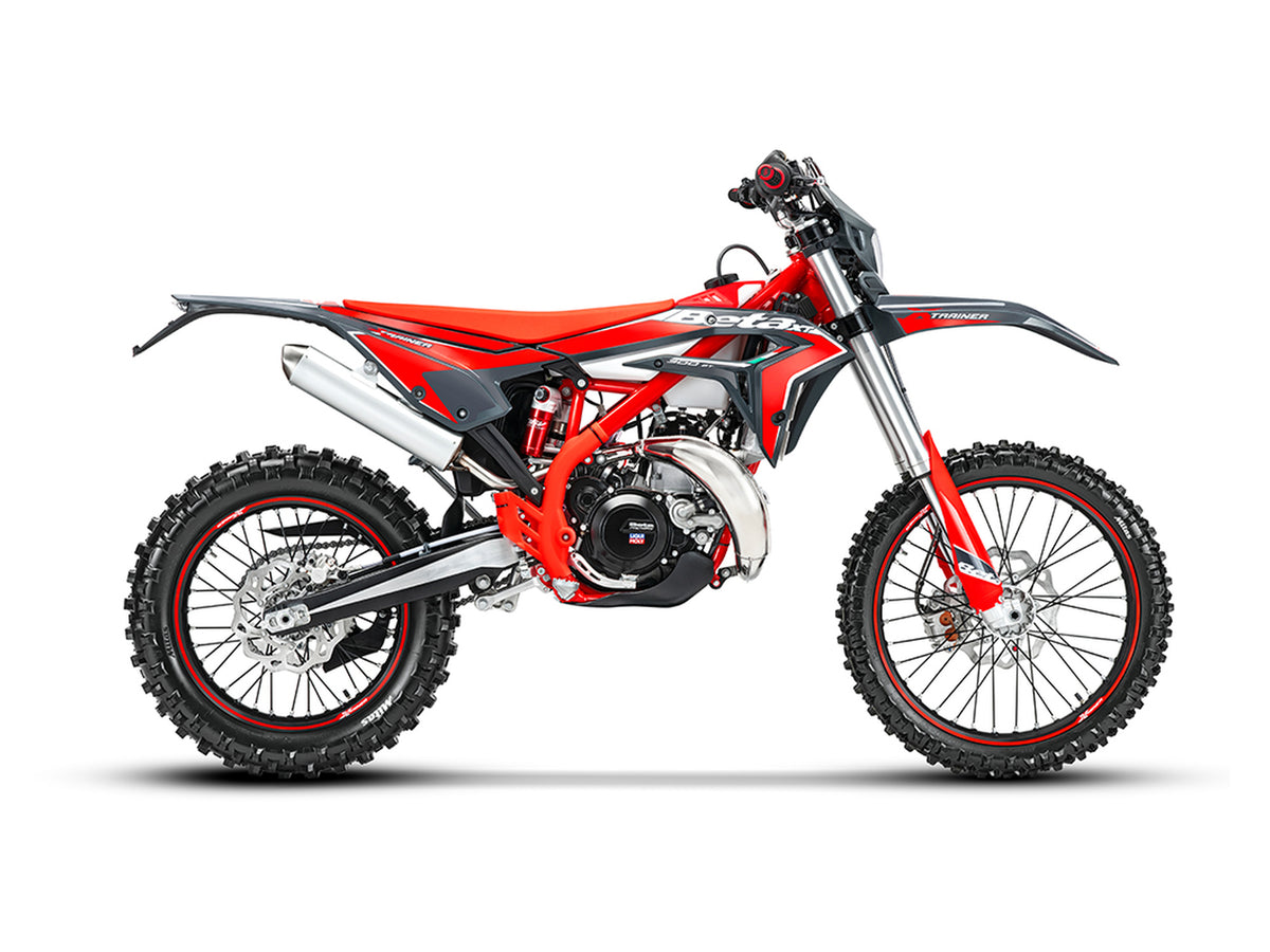 Beta XTRAINER 2T 300 MY26, colore rosso, veicolo completo