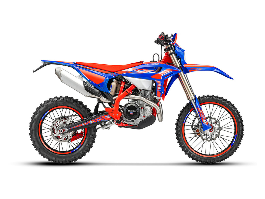 Beta RR RACE 4T 390 MY26, colore rosso/blu, veicolo completo, foto ufficiale di gamma